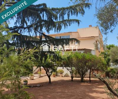 Villa - 230 m² - 10 pièces