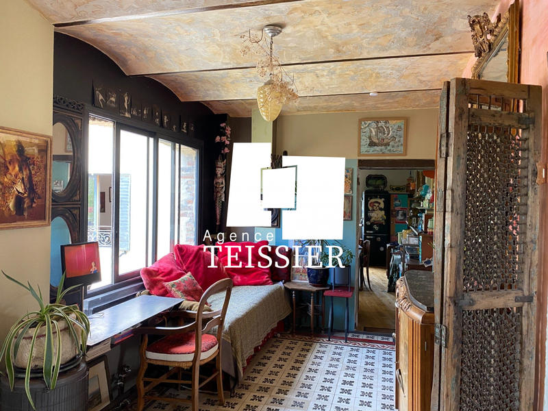 Maison - 230 m² - 5 pièces