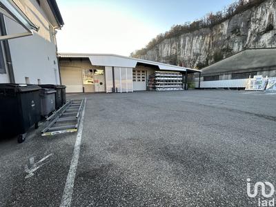 Local commercial - 2 500 m²