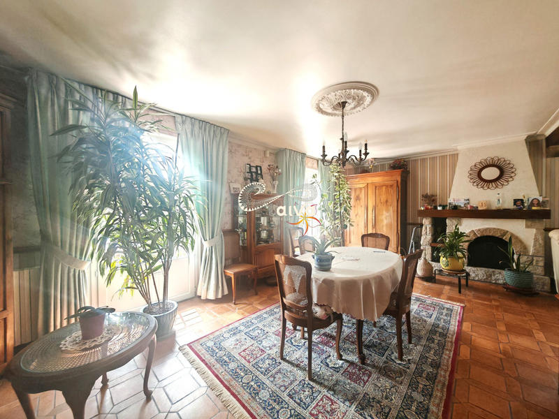 Maison traditionnelle - 156 m² - 7 pièces