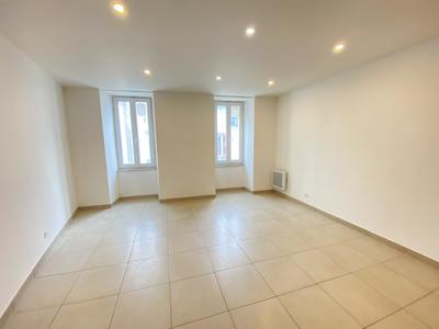 Studio - 85 m² - 4 pièces