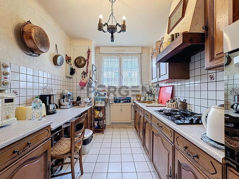 Appartement - 87 m² - 5 pièces