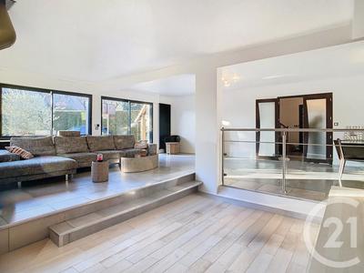 Maison d'architecte - 243 m² - 9 pièces