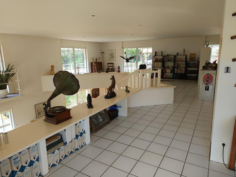 Viager - Maison - 217 m² - 8 pièces