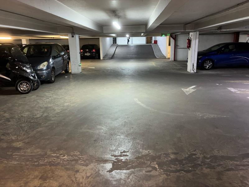 Parking / Garage - 14 m²