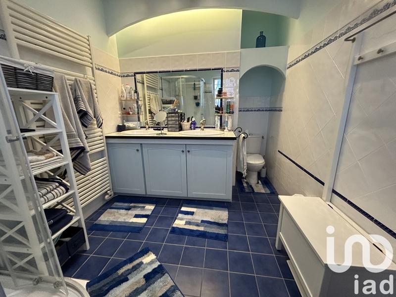 Maison - 205 m² - 7 pièces