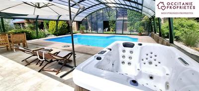 Propriété - 402 m² - 14 pièces