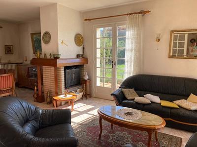 Maison - 182 m² - 7 pièces