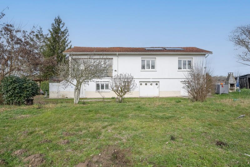 Maison - 150 m² - 4 pièces