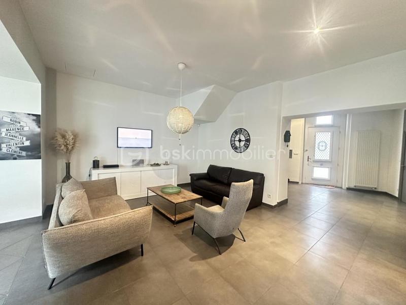 Maison de ville - 290 m² - 7 pièces