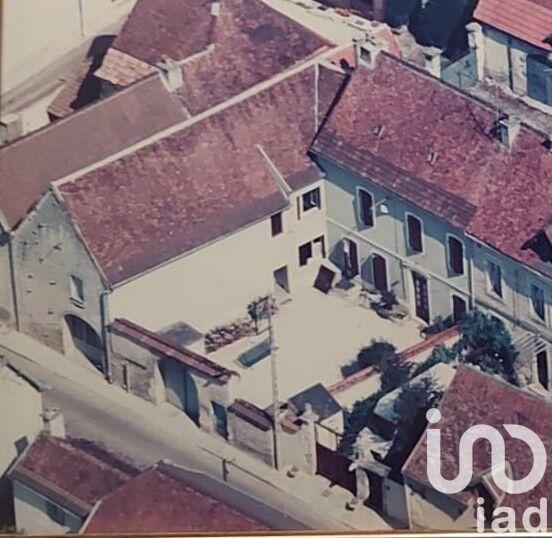 Maison - 213 m² - 8 pièces