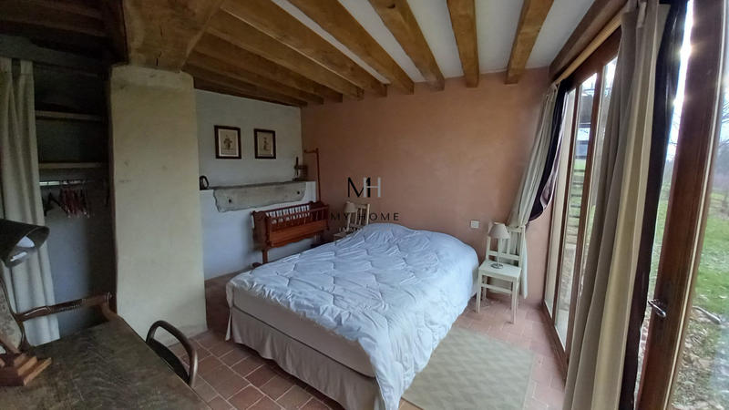 Maison - 320 m² - 18 pièces