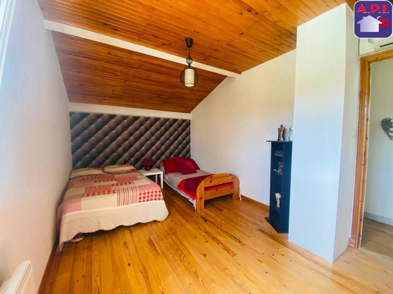 Maison - 172 m² - 7 pièces