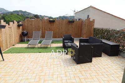 Appartement - 81 m² - 3 pièces