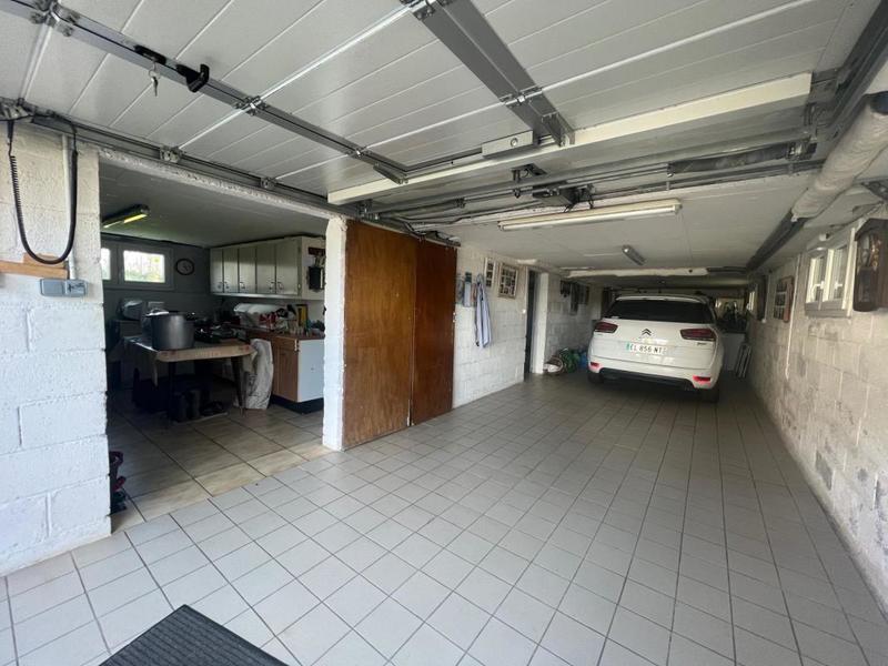 Maison - 111 m² - 9 pièces