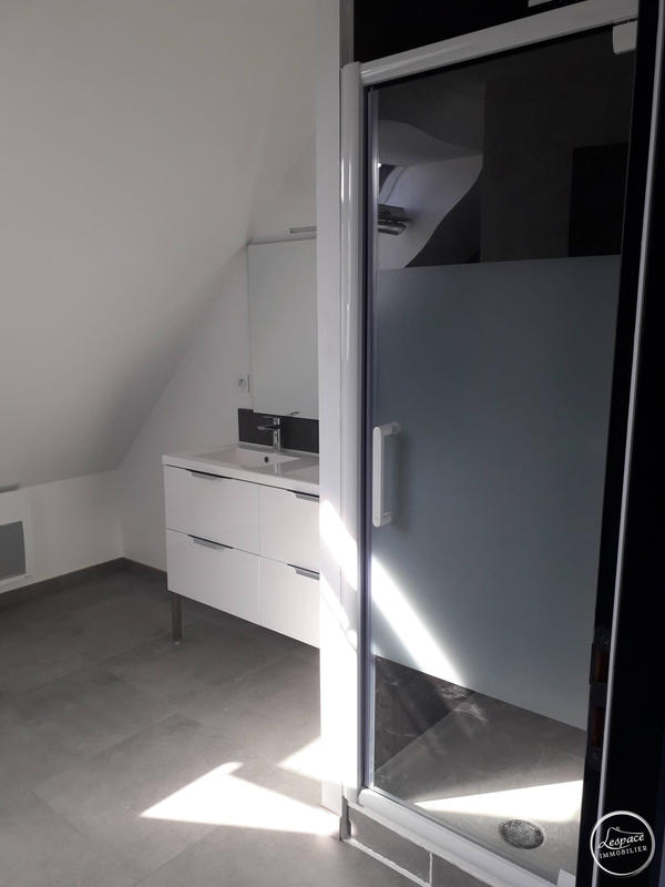 Loft - 115 m² - 4 pièces
