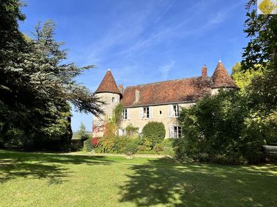 Maison - 540 m² - 11 pièces