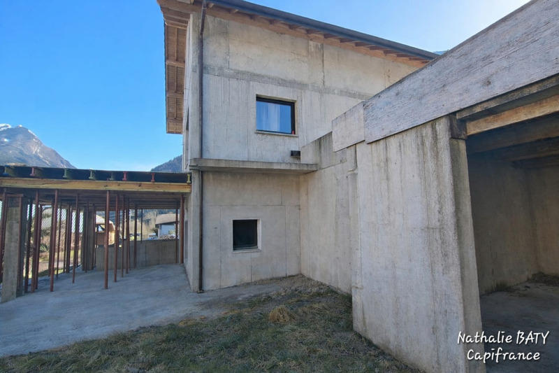 Maison - 182 m² - 7 pièces