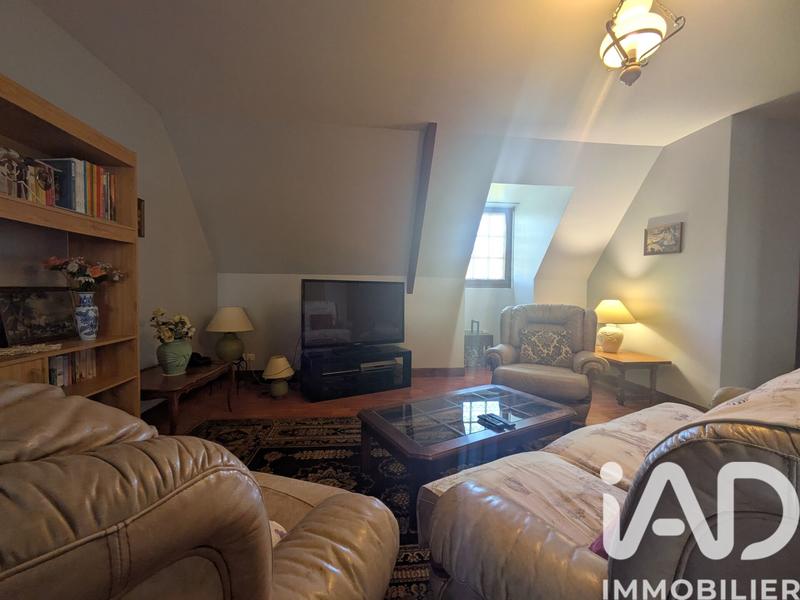 Maison - 277 m² - 9 pièces