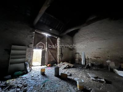 Maison - 220 m² - 2 pièces