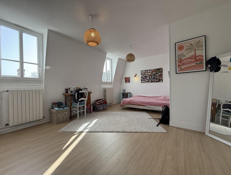 Maison - 171 m² - 7 pièces