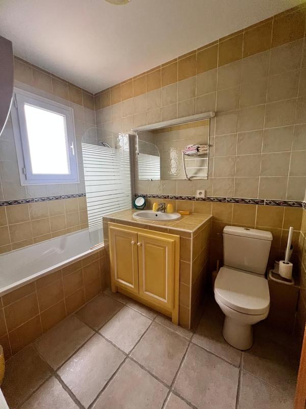 Maison - 208 m² - 7 pièces