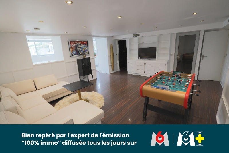Maison - 400 m² - 7 pièces