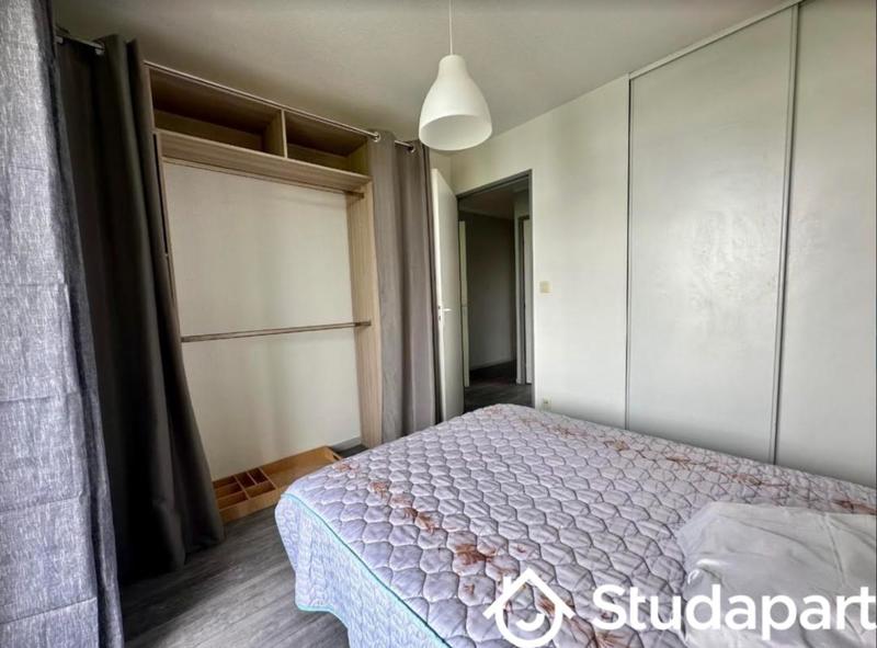 Chambre - 12 m² - 1 pièce