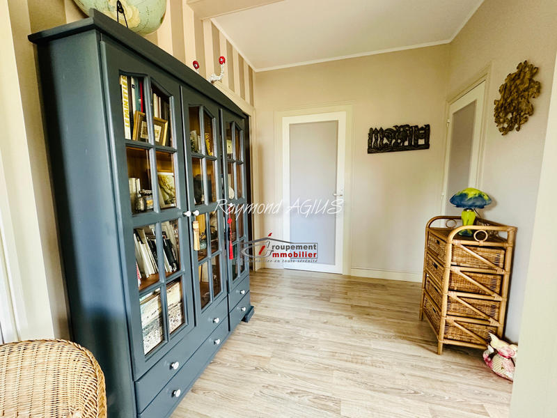 Maison - 189 m² - 9 pièces