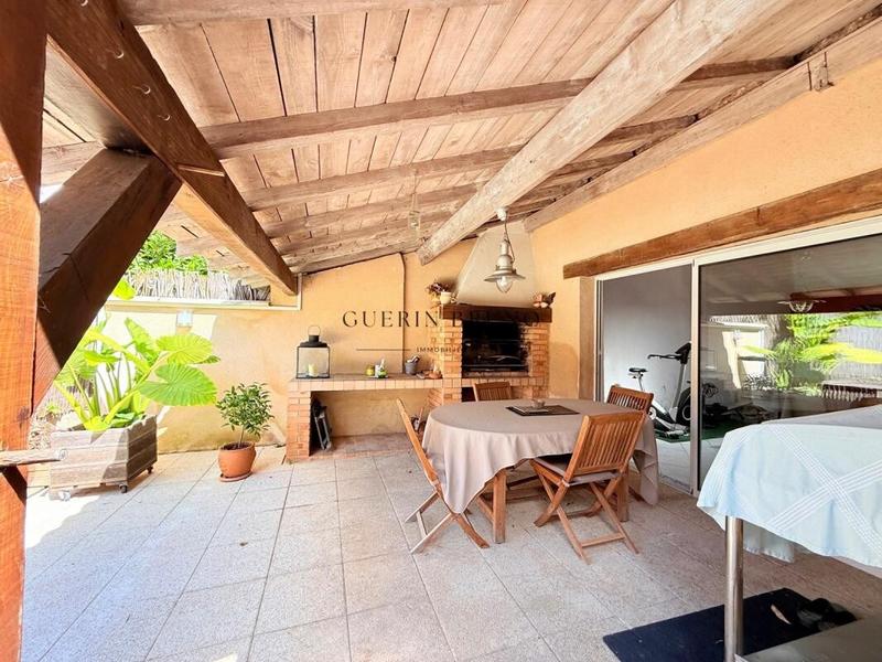 Maison - 201 m² - 7 pièces