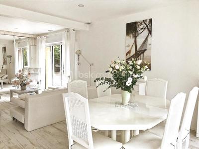 Villa - 139 m² - 5 pièces