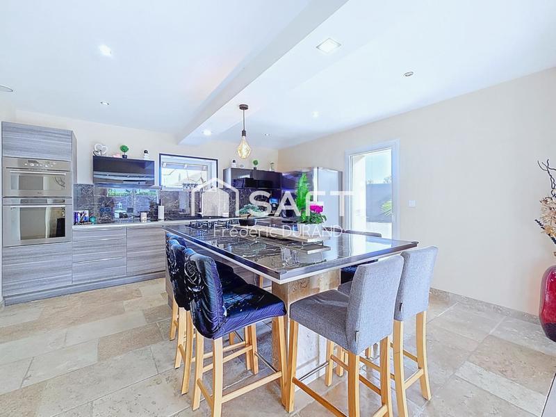 Maison - 141 m² - 5 pièces