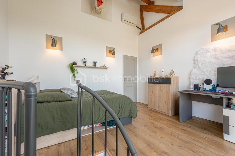 Corps de ferme - 218 m² - 6 pièces