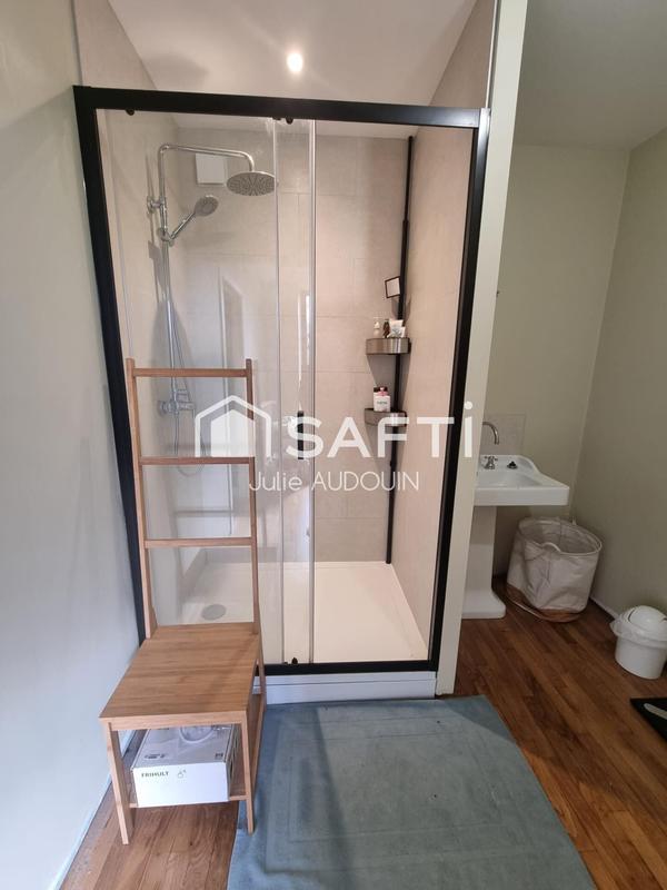 Maison - 240 m² - 9 pièces