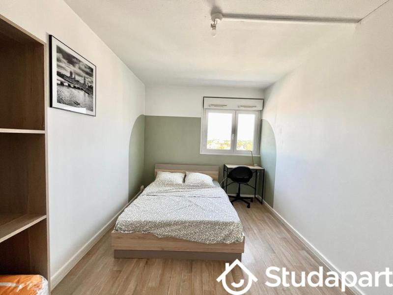 Chambre - 10 m² - 1 pièce