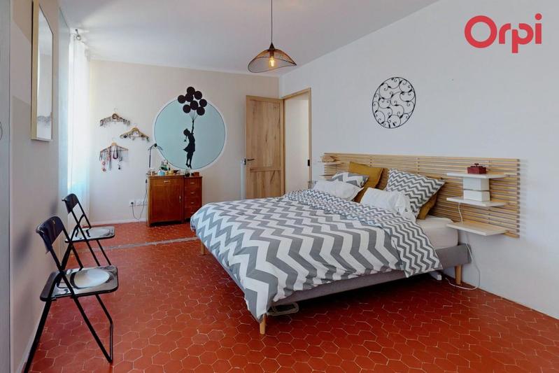 Maison - 245 m² - 6 pièces