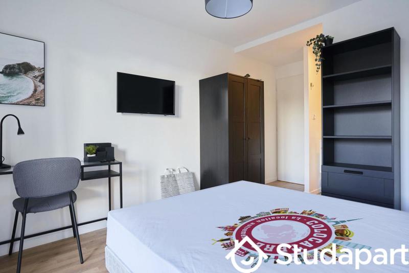 Chambre - 13 m² - 1 pièce