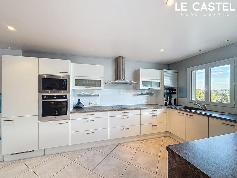 Maison - 162 m² - 6 pièces