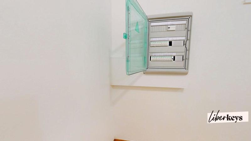 Maison - 280 m² - 12 pièces