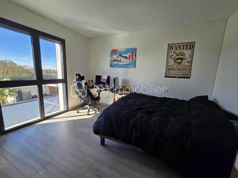 Villa - 225 m² - 10 pièces