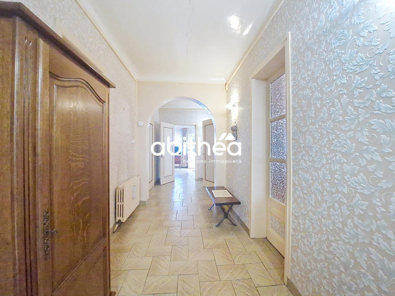 Maison - 170 m² - 8 pièces