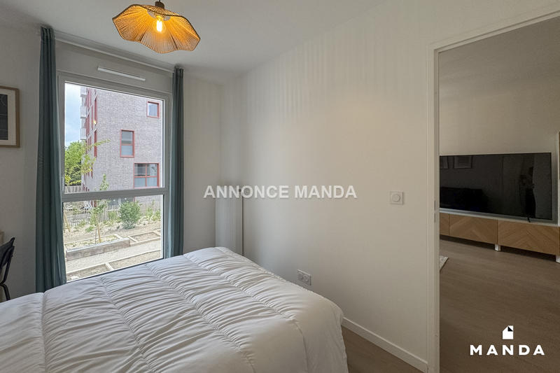 Chambre - 12 m² - 5 pièces