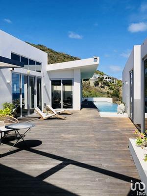 Maison - 200 m² - 5 pièces