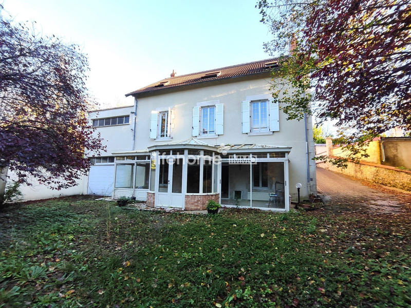 Villa - 295 m² - 9 pièces