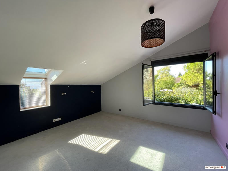 Maison - 180 m² - 6 pièces