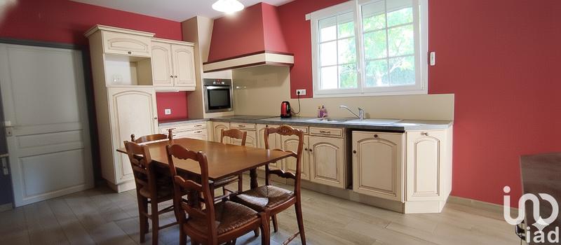 Maison - 216 m² - 8 pièces