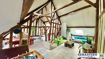 Bureau - 144 m² - 6 pièces