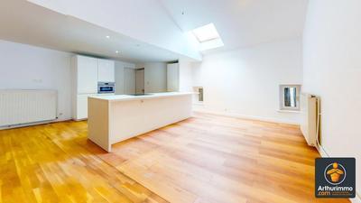 Appartement - 120 m² - 4 pièces