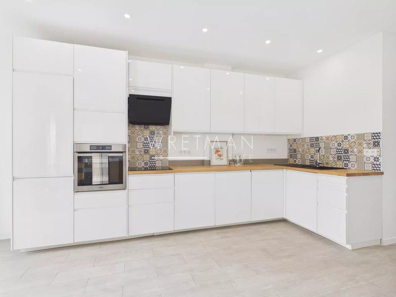 Appartement - 82 m² - 3 pièces