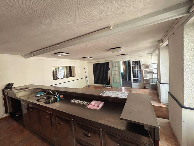 Maison - 377 m² - 12 pièces